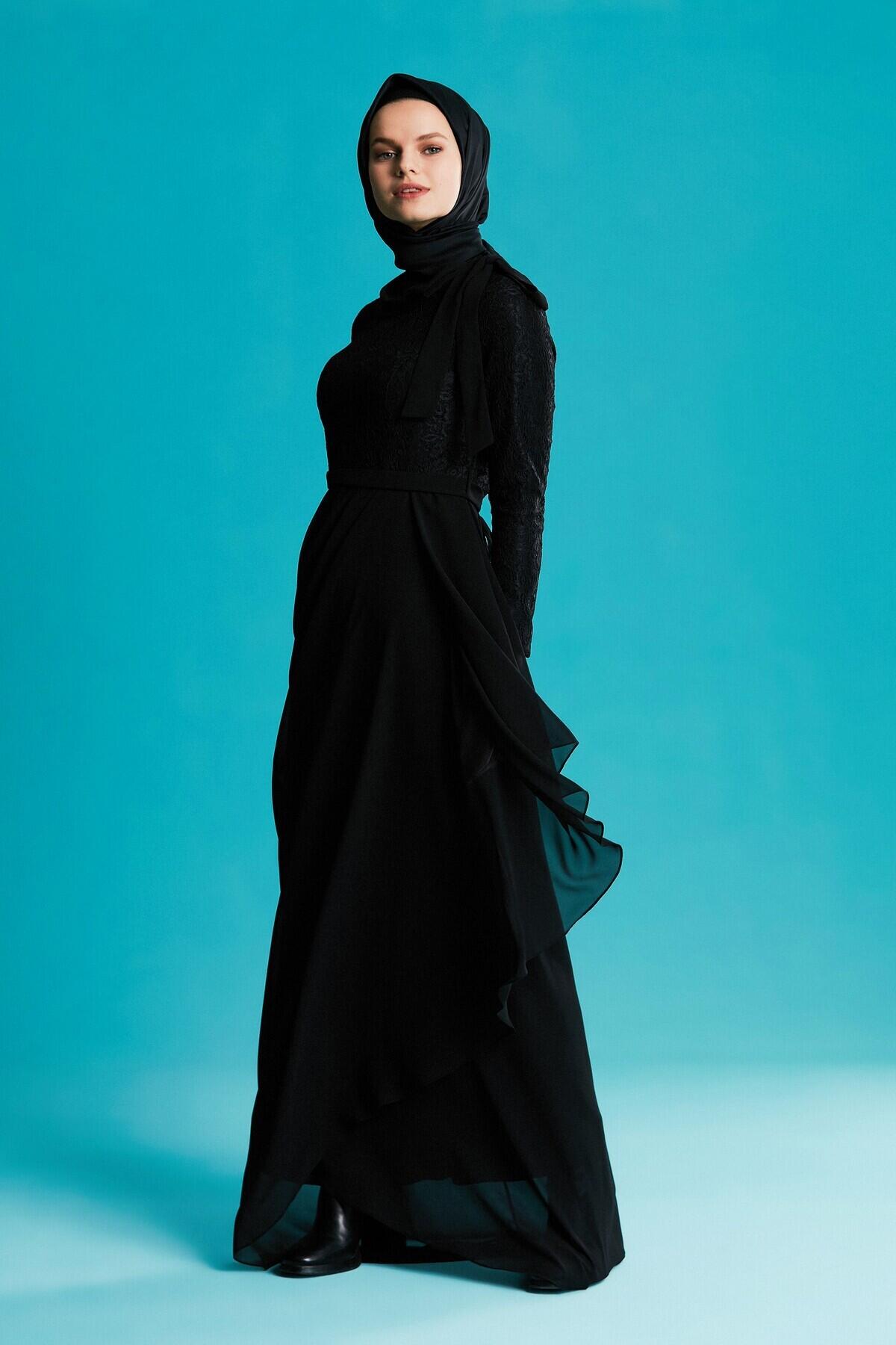 Women's Lace Detail Evening Dress