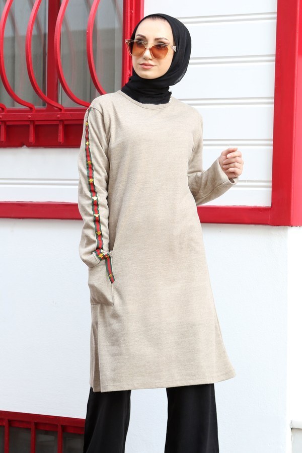 Women' Beige Tricot Tunic Black Pants Set